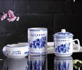 花開富貴青花臺面杯三件套